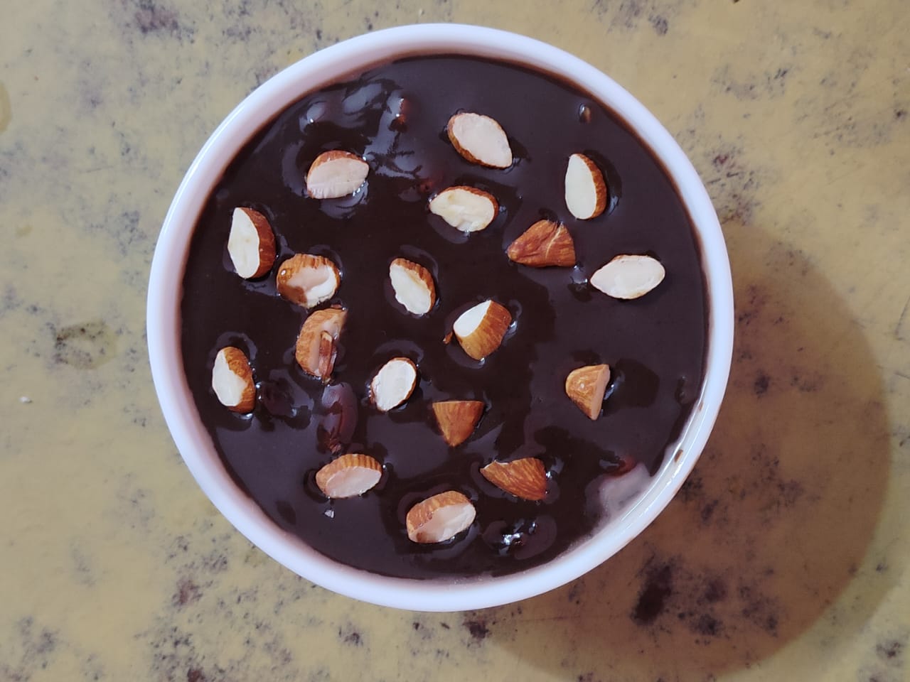 Easy 100% Eggless Chocolate Fudge Sauce (Rich & Glossy) 2 eggless chocolate almond fudge sauce